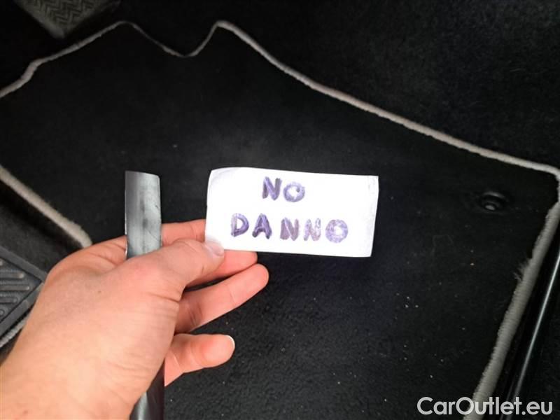 Toyota  Corolla TOYOTA  / 2019 / 5P / BERLINA 1.8 HYBRID ACTIVE #84