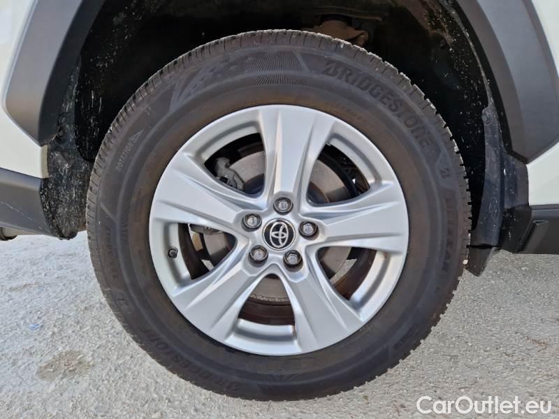 Toyota  RAV4 TOYOTA  / 2018 / 5P / CROSSOVER 2.5 HV 218CV E-CVT BUSINESS 2WD #18