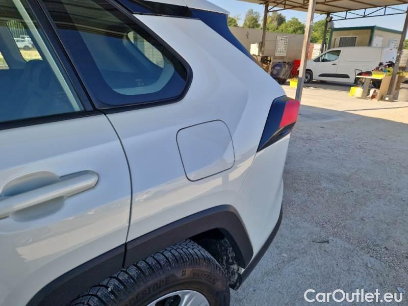 Toyota  RAV4 TOYOTA  / 2018 / 5P / CROSSOVER 2.5 HV 218CV E-CVT BUSINESS 2WD #41