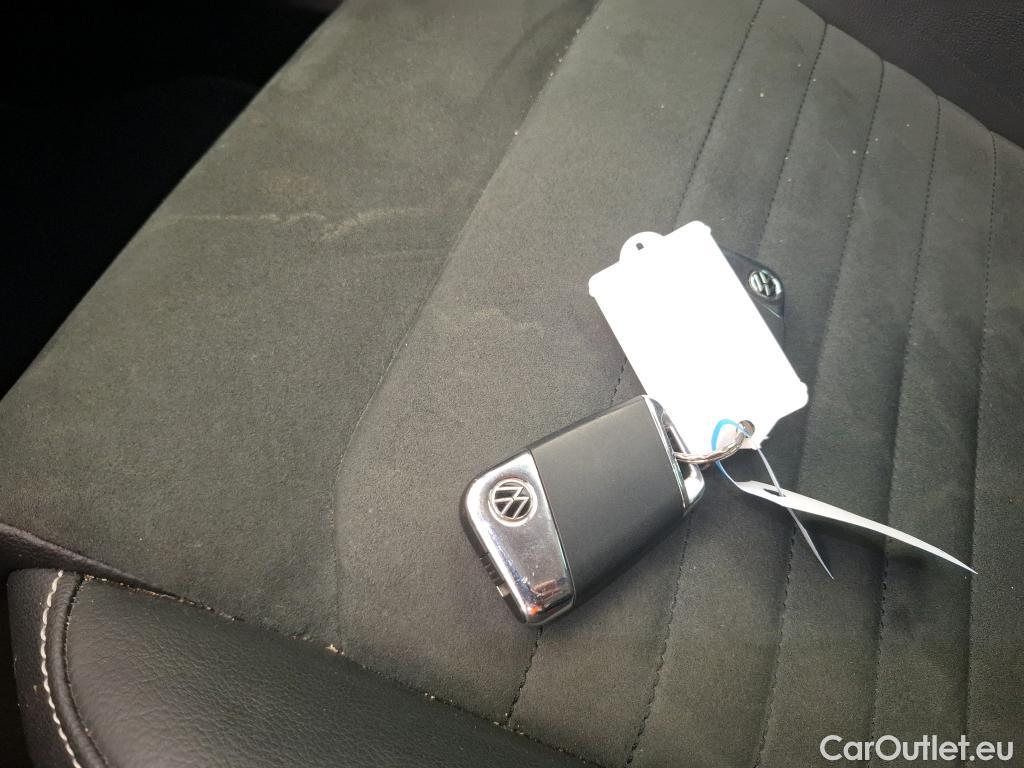 Volkswagen  Passat VOLKSWAGEN  SW / 2019 / 5P / Break 1.4 TSI DSG HYBRIDE RECHARGEABLE SW GTE #12