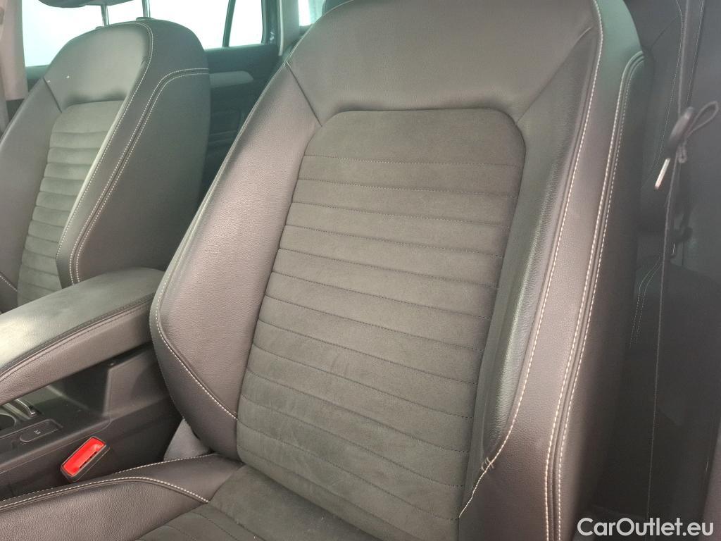 Volkswagen  Passat VOLKSWAGEN  SW / 2019 / 5P / Break 1.4 TSI DSG HYBRIDE RECHARGEABLE SW GTE #3