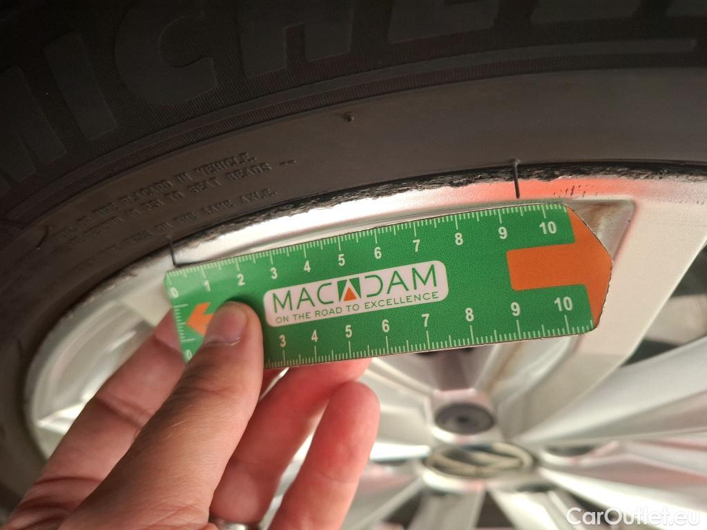 Volkswagen  Passat VOLKSWAGEN  SW / 2019 / 5P / Break 1.4 TSI DSG HYBRIDE RECHARGEABLE SW GTE #8