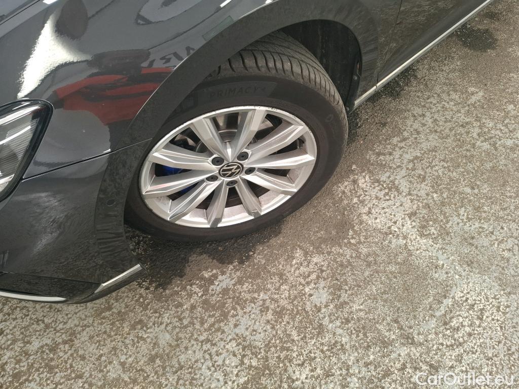 Volkswagen  Passat VOLKSWAGEN  SW / 2019 / 5P / Break 1.4 TSI DSG HYBRIDE RECHARGEABLE SW GTE #5