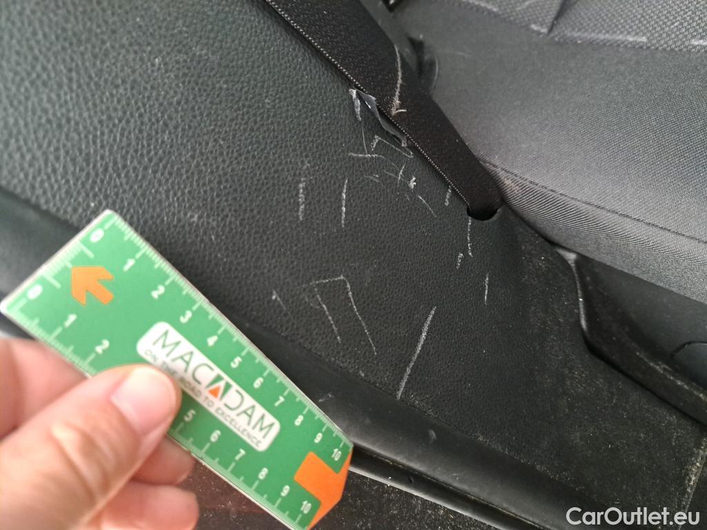 Toyota  RAV4 TOYOTA  Hybride  2018  5P  SUV 2WD 218ch Dynamic #12