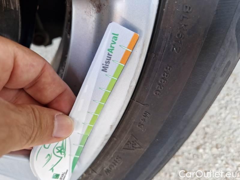 Toyota  RAV4 TOYOTA  / 2018 / 5P / CROSSOVER 2.5 HV 218CV E-CVT BUSINESS 2WD #56