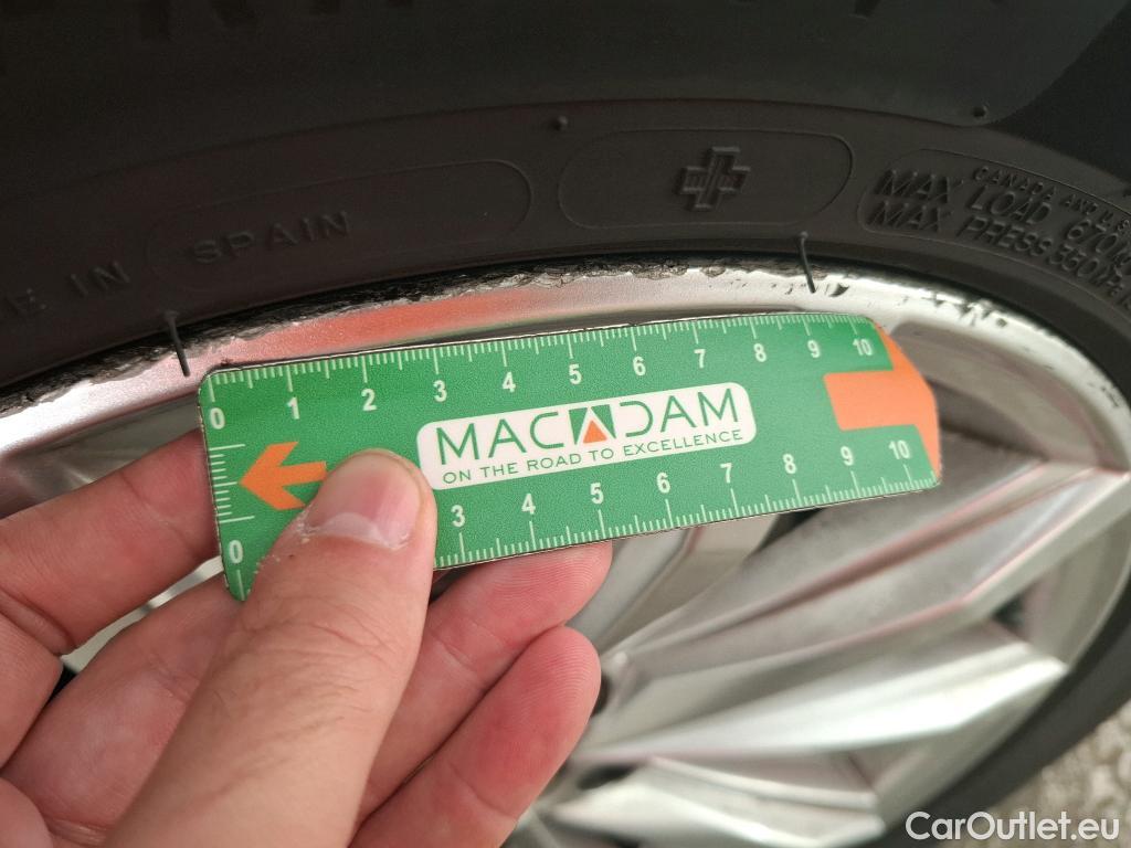 Volkswagen  Passat VOLKSWAGEN  SW / 2019 / 5P / Break 1.4 TSI DSG HYBRIDE RECHARGEABLE SW GTE #7