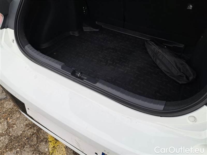 Toyota  Corolla TOYOTA  / 2019 / 5P / BERLINA 1.8 HYBRID ACTIVE #90