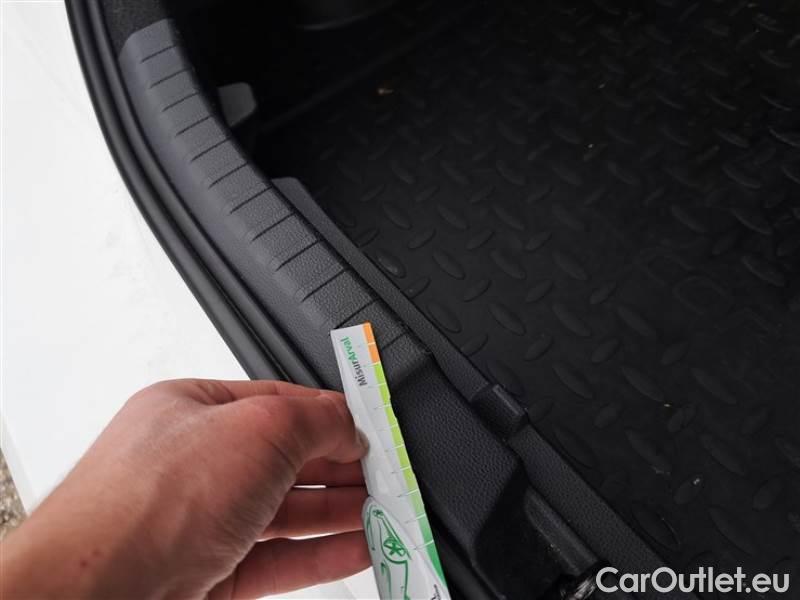 Toyota  Corolla TOYOTA  / 2019 / 5P / BERLINA 1.8 HYBRID ACTIVE #91