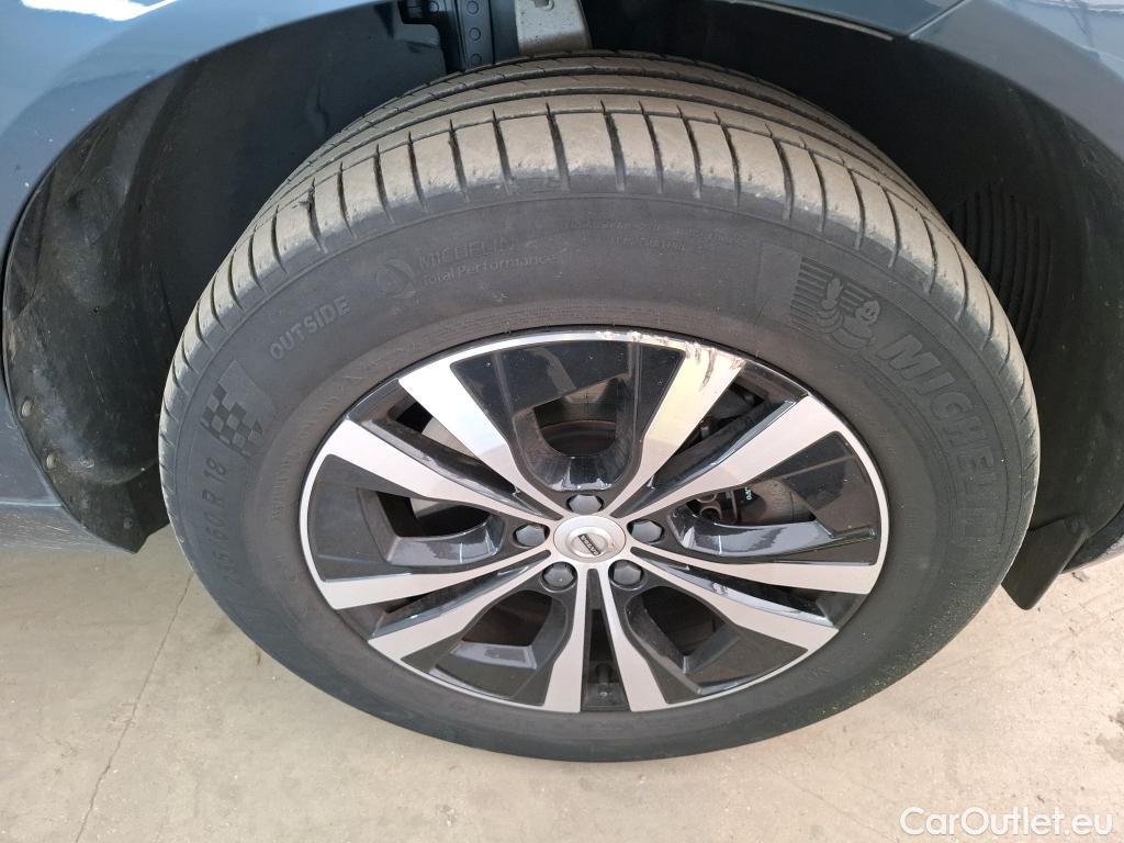  Volvo  XC60 VOLVO  / 2017 / 5P / SUV Recharge T6 340 Geartro Business Exe #28