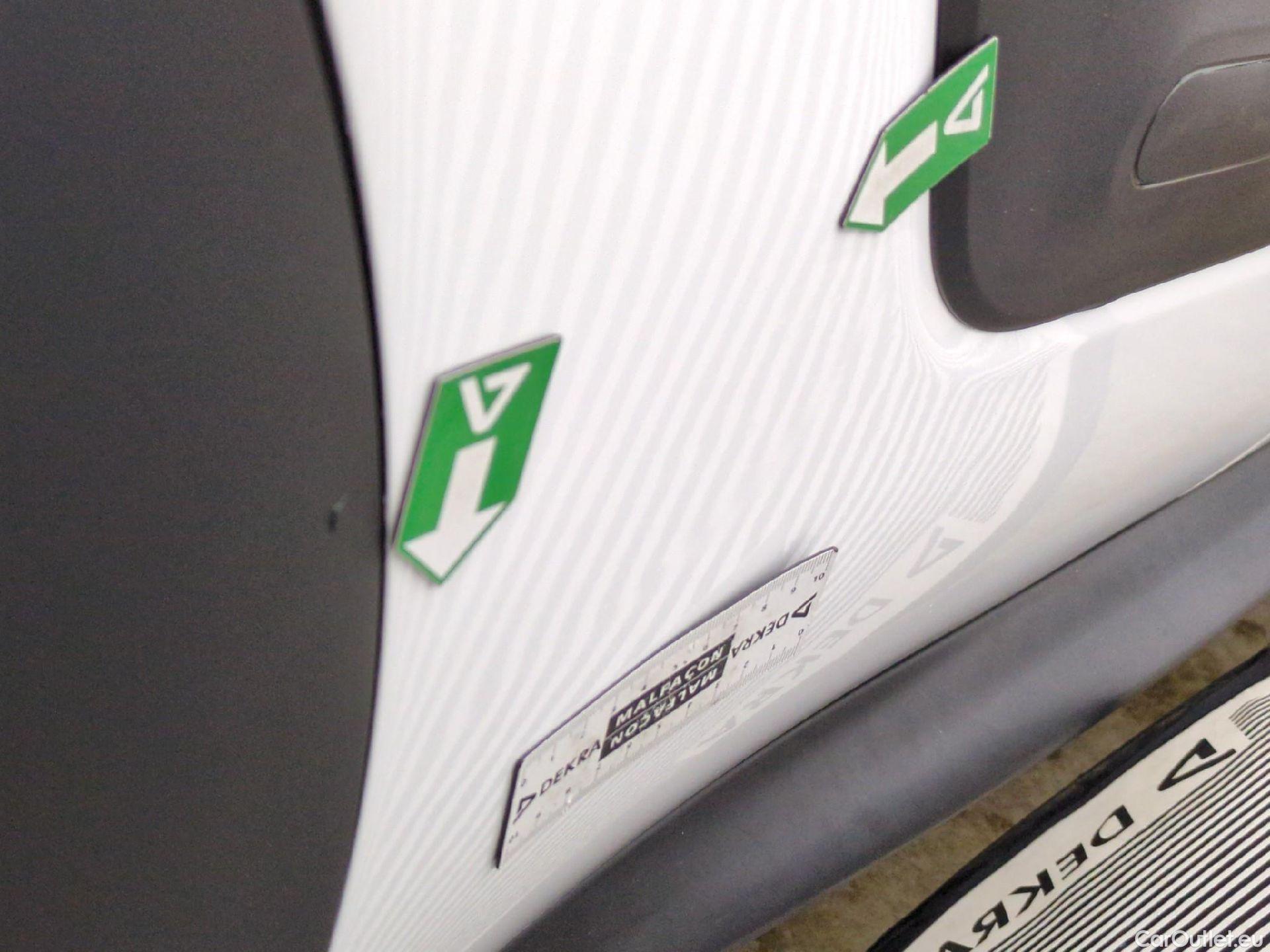 Citroen  C4 Cactus  Feel 1.6 BlueHDi 100CV BVM5 E6 #20