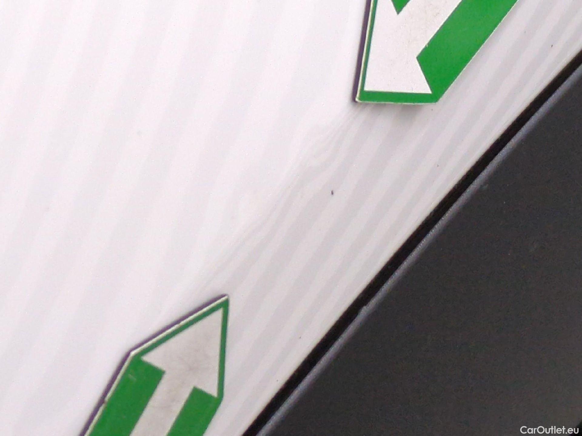 Citroen  C4 Cactus  Feel 1.6 BlueHDi 100CV BVM5 E6 #16