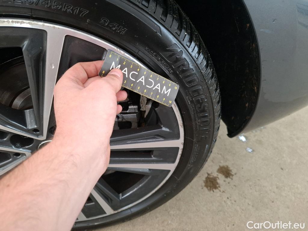 Bmw  Serie 1 Série 1 Berline 118 d Lounge 2.0 150CV BVA8 E6d #6