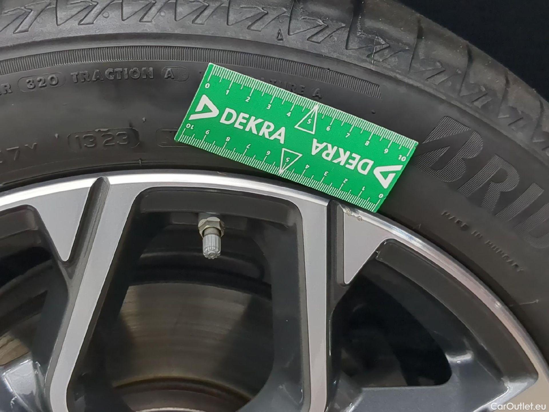 Bmw  X2 BMW  / 2017 / 5P / SUV sDrive18i Business DesignDKG7 #4