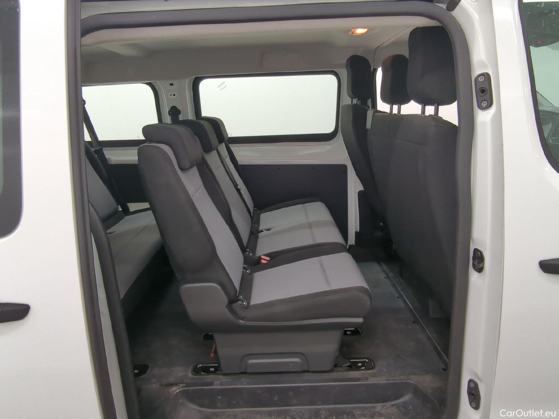 Citroen  Jumpy CITROEN  4p Combi Taille XL BlueHDi 120 S&S BVM6 Confort #11