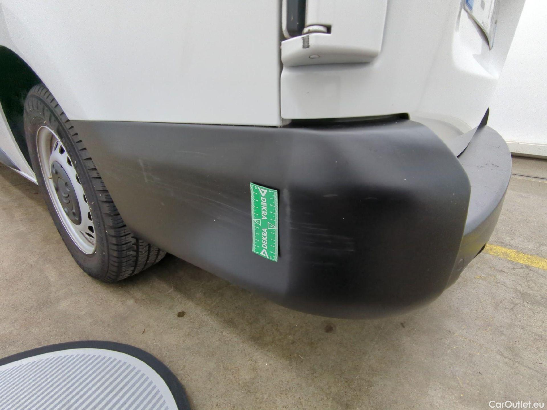 Citroen  Jumpy CITROEN  4p Combi Taille XL BlueHDi 120 S&S BVM6 Confort #13