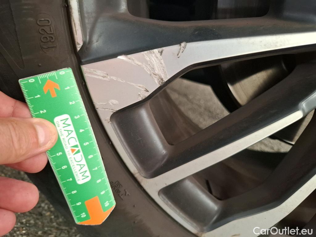 Fiat  500 FIAT X / 2018 / 5P / SUV 1.0 FFly T T3 120ch Cross #18