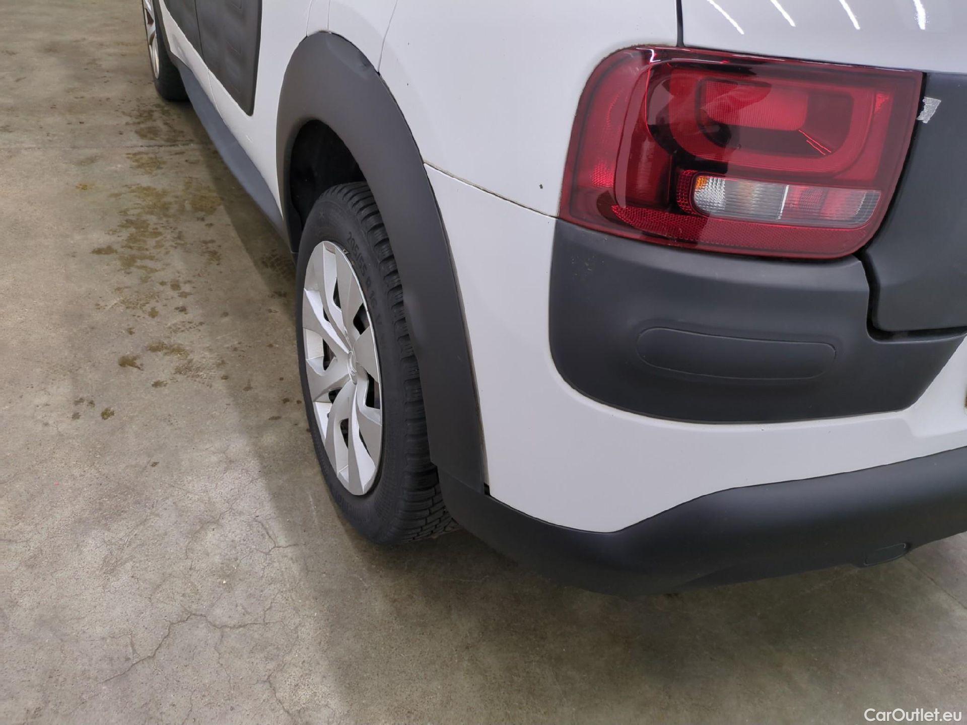 Citroen  C4 Cactus  Feel 1.6 BlueHDi 100CV BVM5 E6 #35