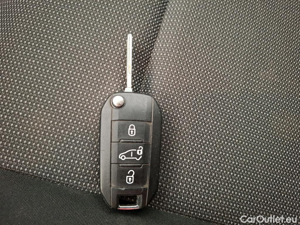 Citroen  Berlingo CITROEN  / 2018 / 4P / Fourgonnette M 650kg BlueHDi 75 S&S BVM Club #12