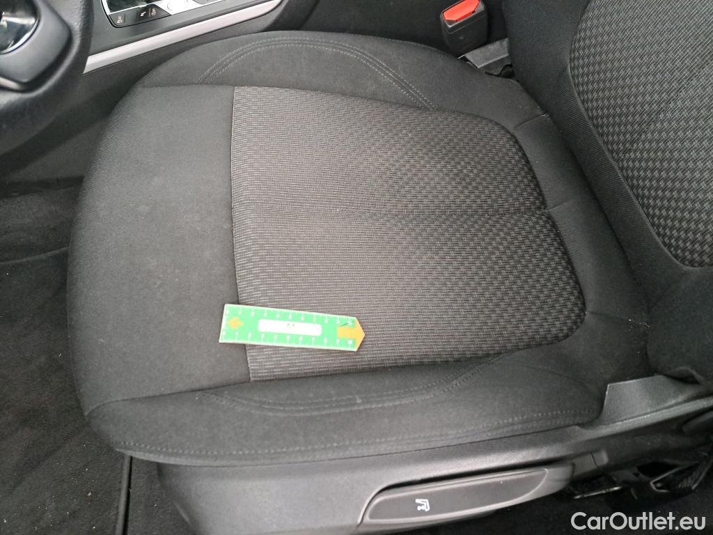 Bmw  Serie 1 BMW Série 1 / 2019 / 5P / Berline 116i DKG7 Business Design #6