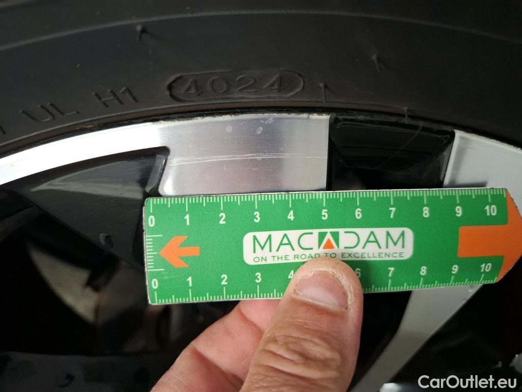 Peugeot  2008  Allure Pack 1.2 PureTech 100CV BVM6 E6d #6