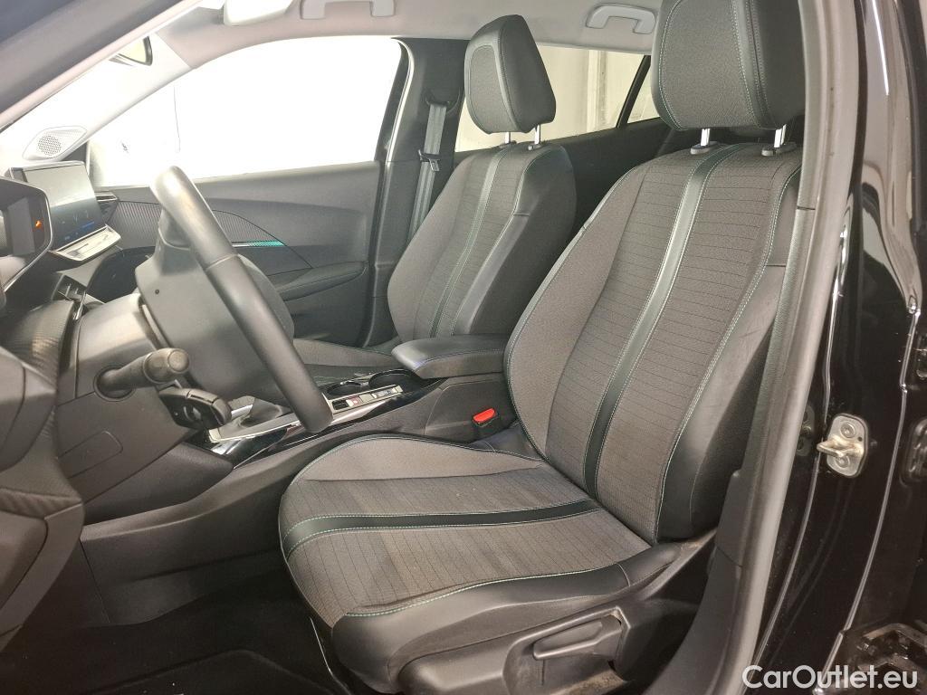 Peugeot  2008  Allure Pack 1.2 PureTech 100CV BVM6 E6d #8