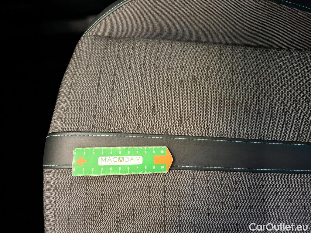 Peugeot  2008  Allure Pack 1.2 PureTech 100CV BVM6 E6d #24