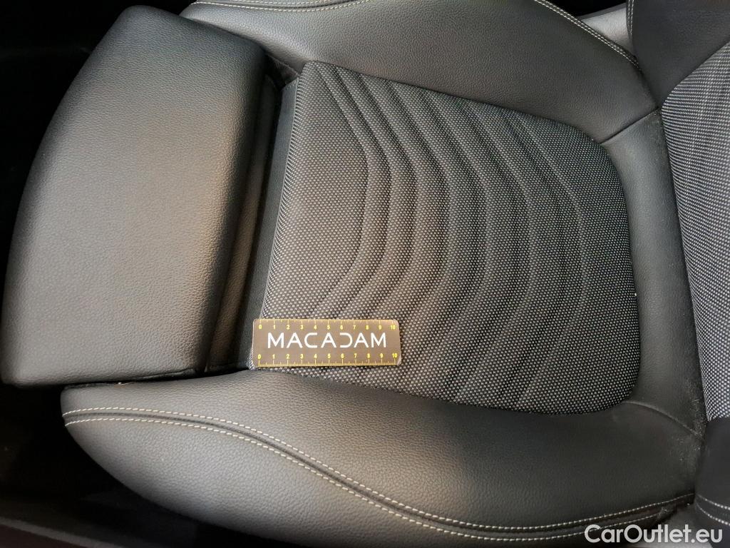 Mercedes  A-Klasse MERCEDES-BENZ Classe A Compact / 2018 / 5P / Berline A 200 d Business Line 8G-DCT #7