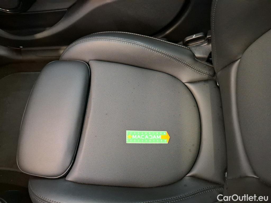  Mini  Cooper MINI Mini / 2021 / 5P / Berline One Edition Camden 102 ch BVA7 #1