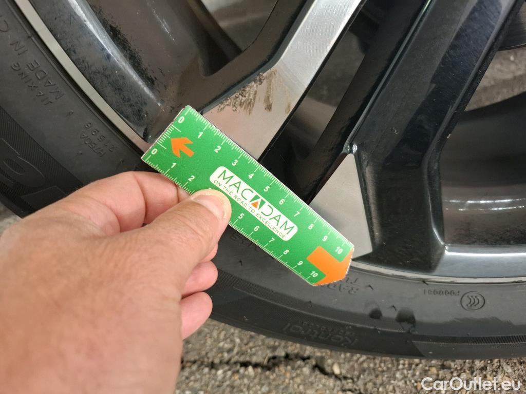 Peugeot  2008  Allure Pack 1.2 PureTech 100CV BVM6 E6d #14