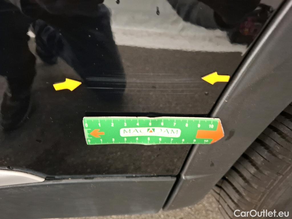 Peugeot  2008  Allure Pack 1.2 PureTech 100CV BVM6 E6d #33