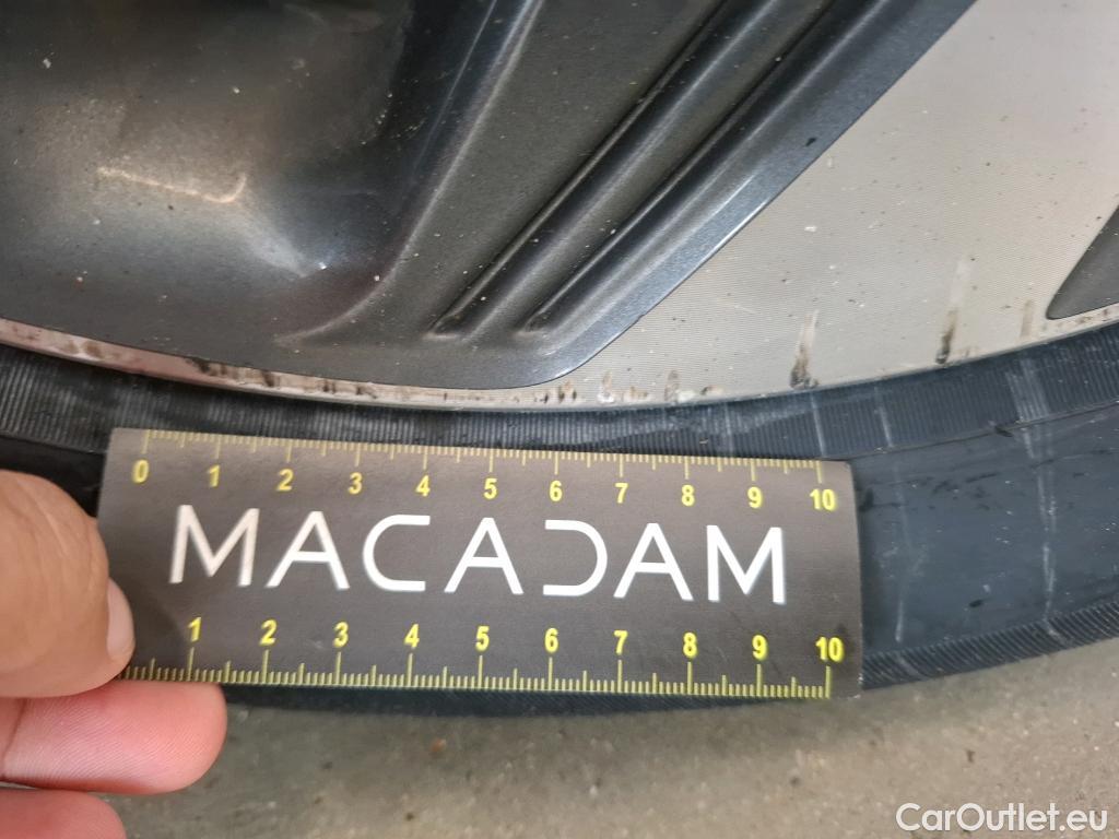  Hyundai  Konna Kona Business Hybrid 2WD 1.6 GDI 140CV BVA6 E6d #3