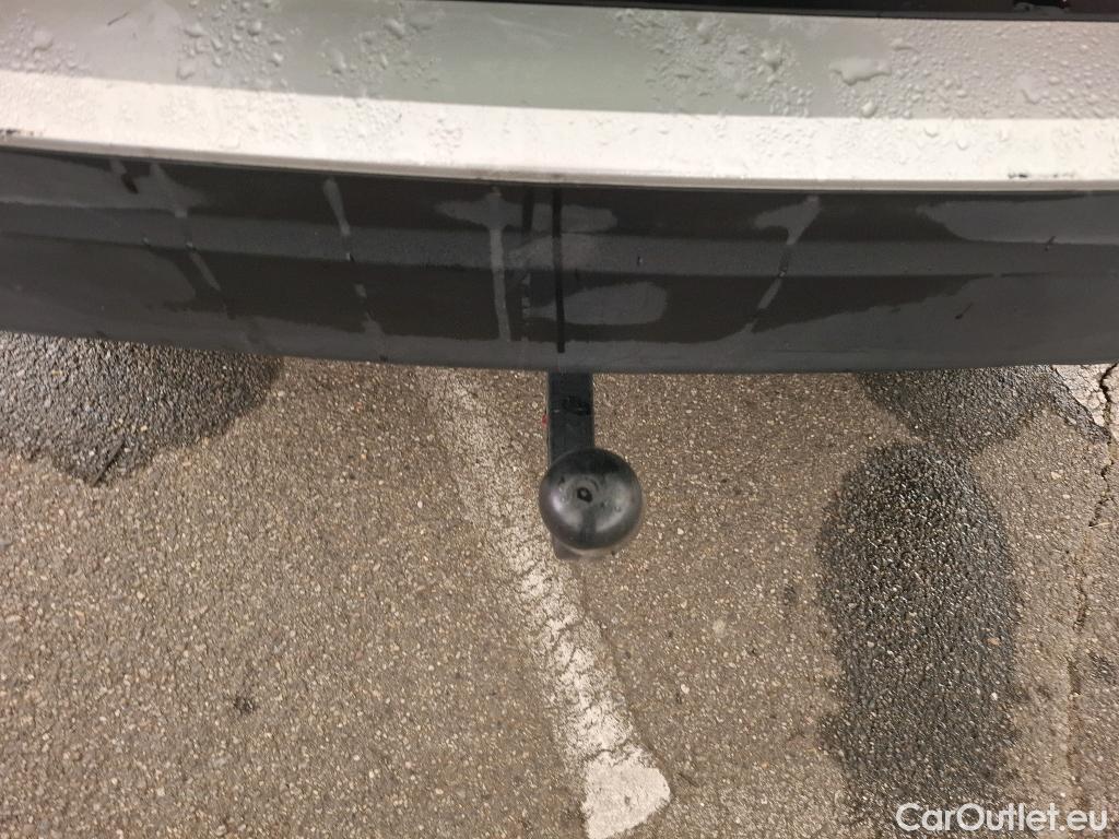 Peugeot  2008  Allure Pack 1.2 PureTech 100CV BVM6 E6d #12