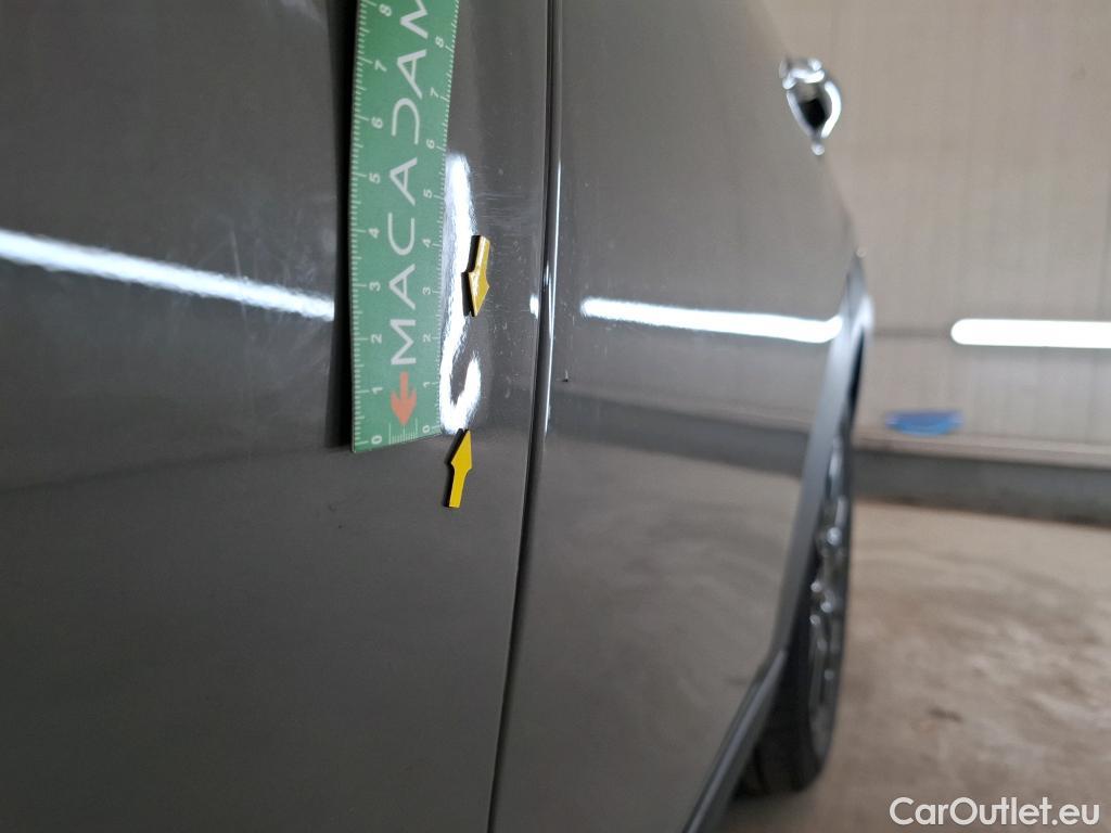  Mini  Cooper MINI Mini / 2021 / 5P / Berline One Edition Camden 102 ch BVA7 #16