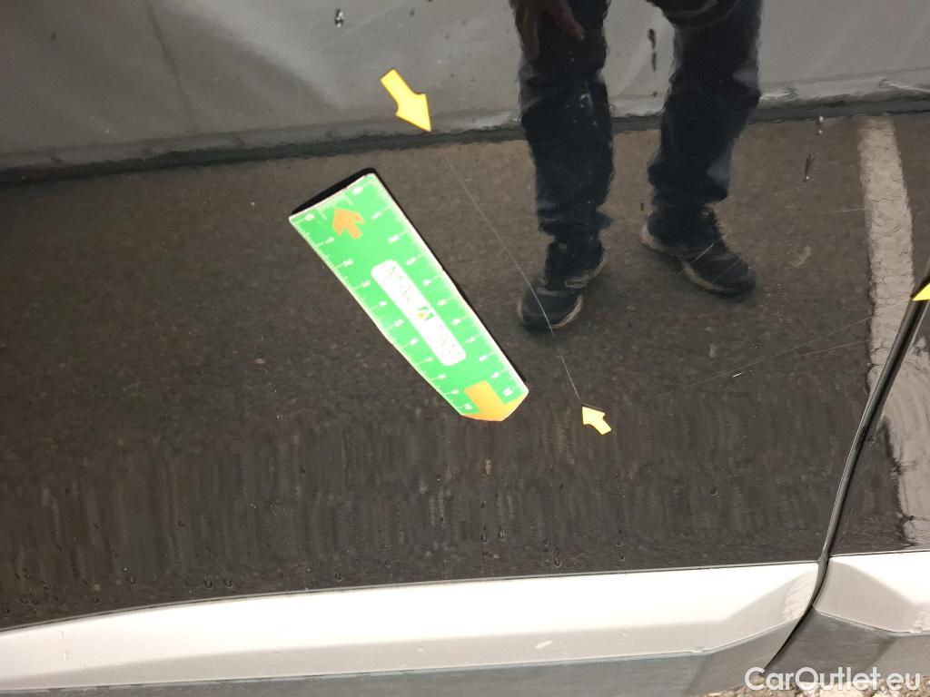 Peugeot  2008  Allure Pack 1.2 PureTech 100CV BVM6 E6d #38