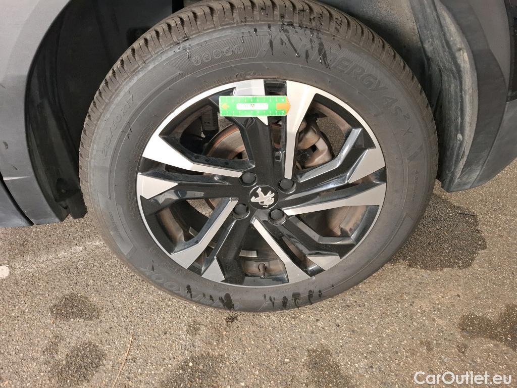 Peugeot  2008  Allure Pack 1.2 PureTech 100CV BVM6 E6d #5