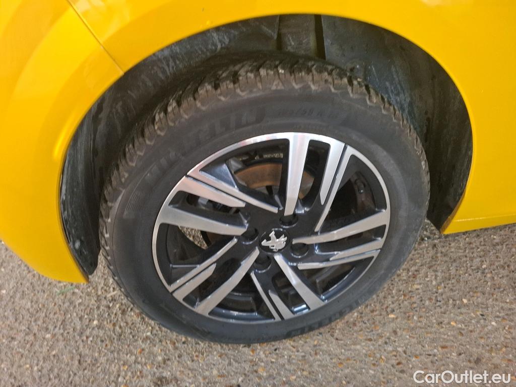  Peugeot  208  Allure Pack 1.2 PureTech 100CV BVM6 E6d #18