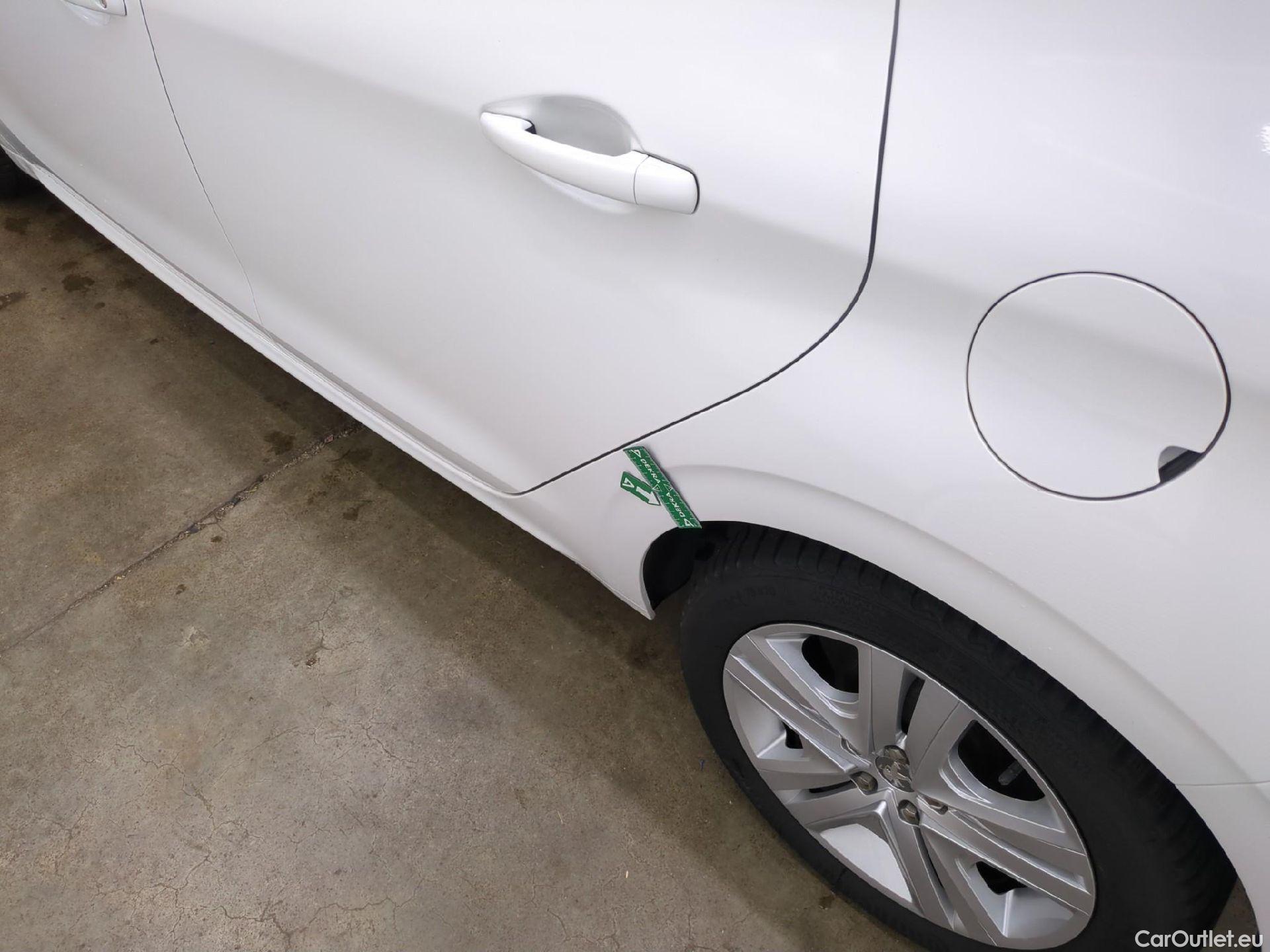  Peugeot  208  Allure Business 1.2 PureTech 110CV BVM5 E6 #9