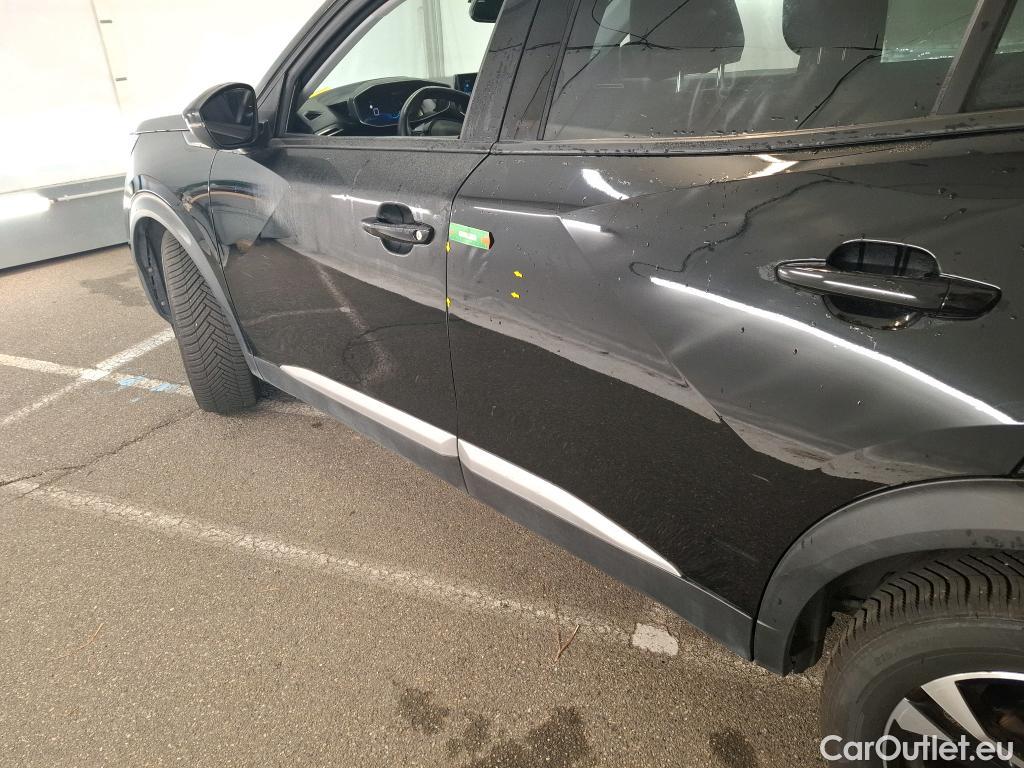 Peugeot  2008  Allure Pack 1.2 PureTech 100CV BVM6 E6d #31