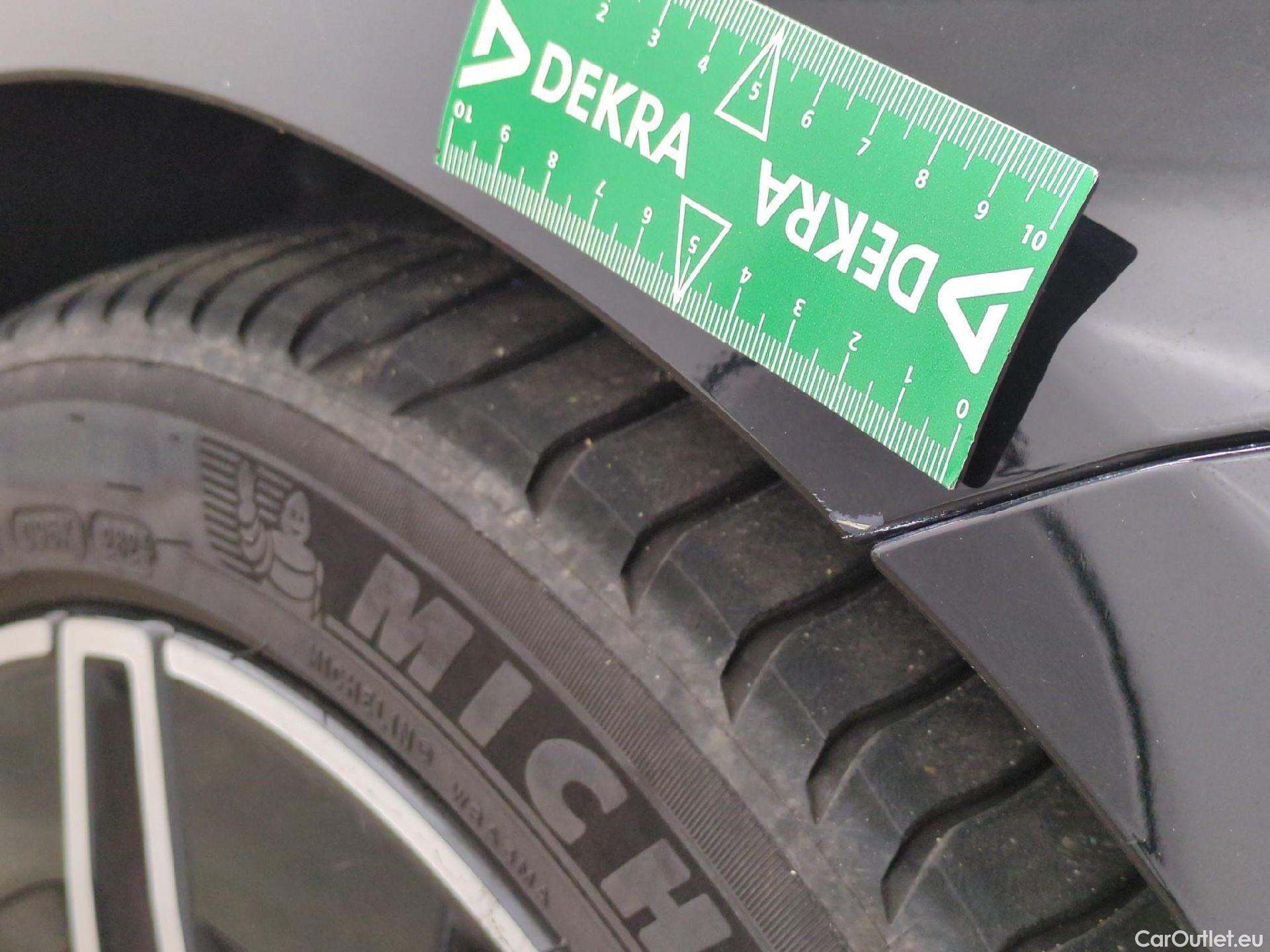 Mercedes  C-Klasse MERCEDES-BENZ Classe C Break / 2021 / 5P / Break C 200 d AMG Line #7