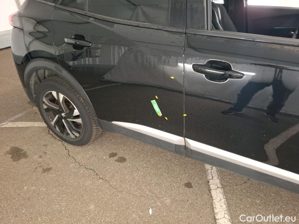 Peugeot  2008  Allure Pack 1.2 PureTech 100CV BVM6 E6d #37