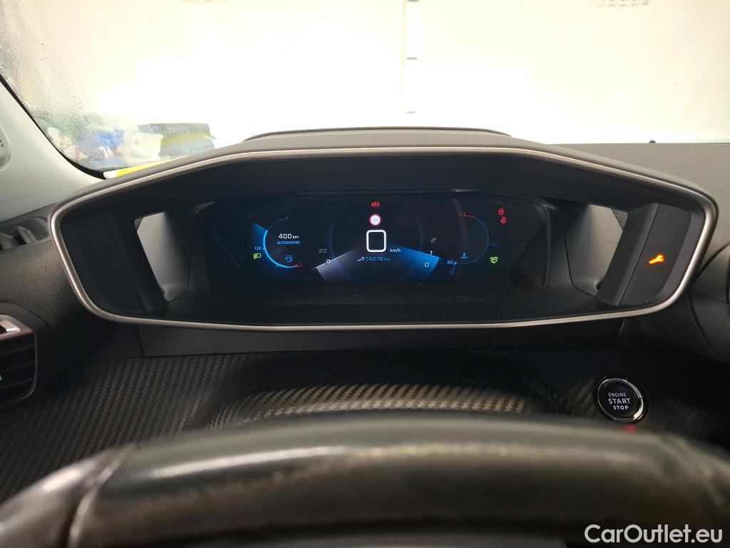 Peugeot  2008  Allure Pack 1.2 PureTech 100CV BVM6 E6d #26