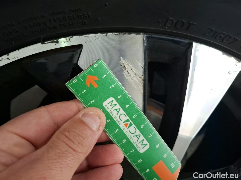 Peugeot  2008  Allure Pack 1.2 PureTech 100CV BVM6 E6d #10