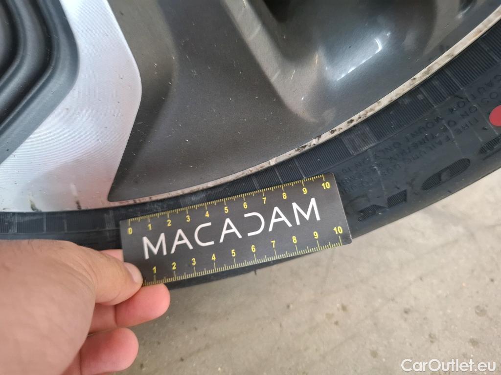  Hyundai  Konna Kona Business Hybrid 2WD 1.6 GDI 140CV BVA6 E6d #4