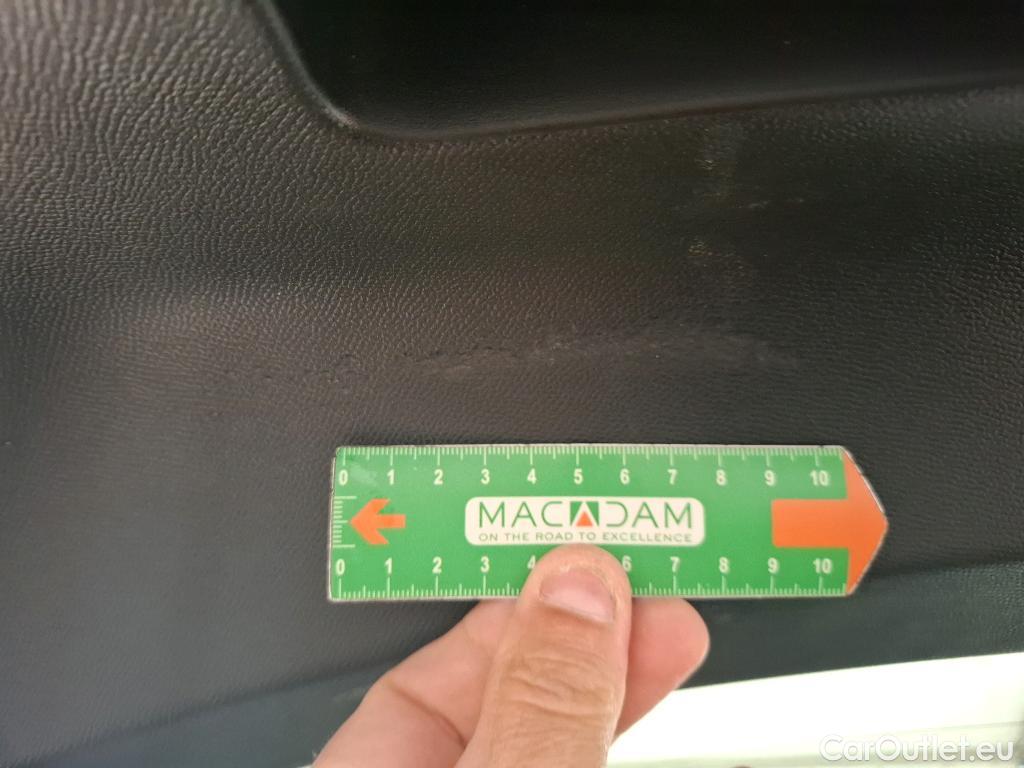 Peugeot  2008  Allure Pack 1.2 PureTech 100CV BVM6 E6d #19