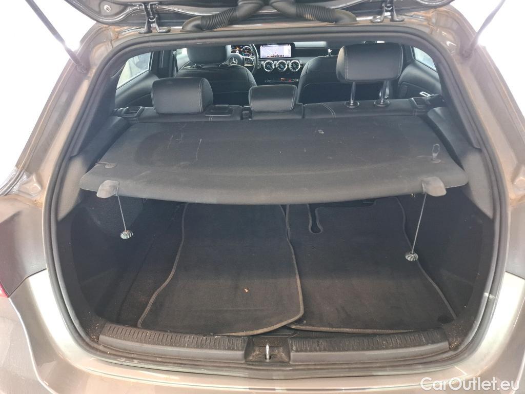 Mercedes  A-Klasse MERCEDES-BENZ Classe A Compact / 2018 / 5P / Berline A 200 d Business Line 8G-DCT #10