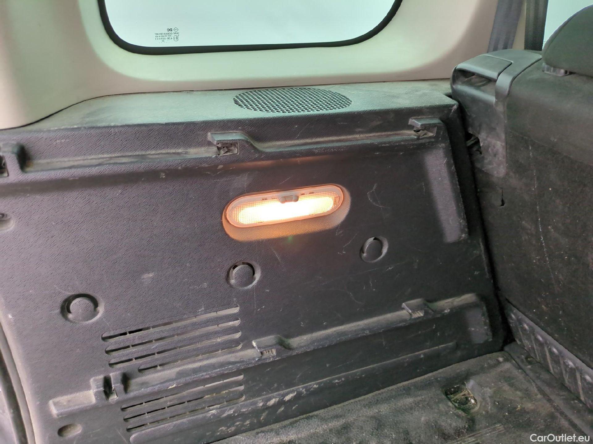 Renault  Kangoo  Business 1.5 dCi 95CV BVM6 E6dT #23