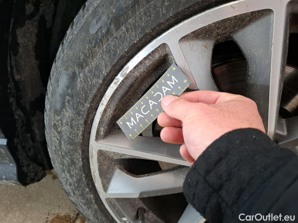  Audi  Q3 AUDI  Sportback / 2019 / 5P / SUV 40 TDI 200 QUATTRO S TRONIC S EDITION(SL) #19