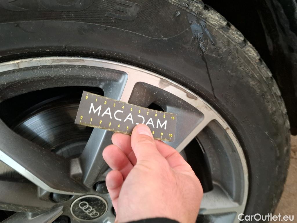  Audi  Q3 AUDI  Sportback / 2019 / 5P / SUV 40 TDI 200 QUATTRO S TRONIC S EDITION(SL) #18