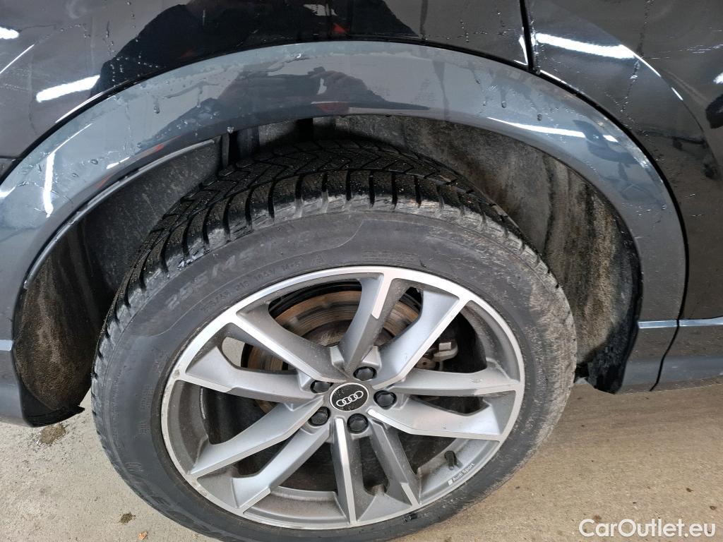  Audi  Q3 AUDI  Sportback / 2019 / 5P / SUV 40 TDI 200 QUATTRO S TRONIC S EDITION(SL) #13