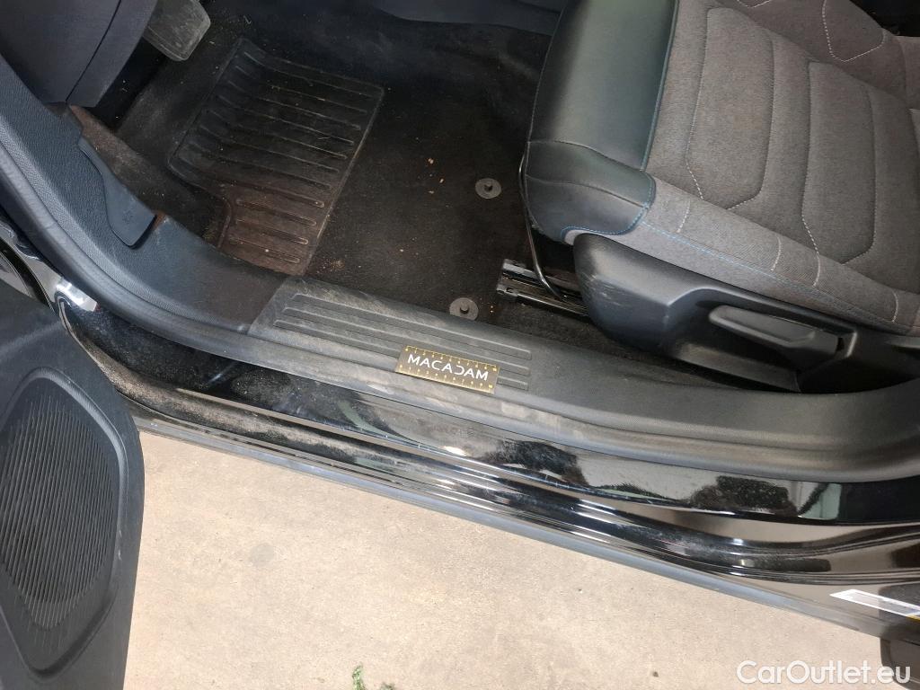  Citroen  C4  Berline Feel Pack 1.5 BlueHDI 130CV BVA8 E6d #13